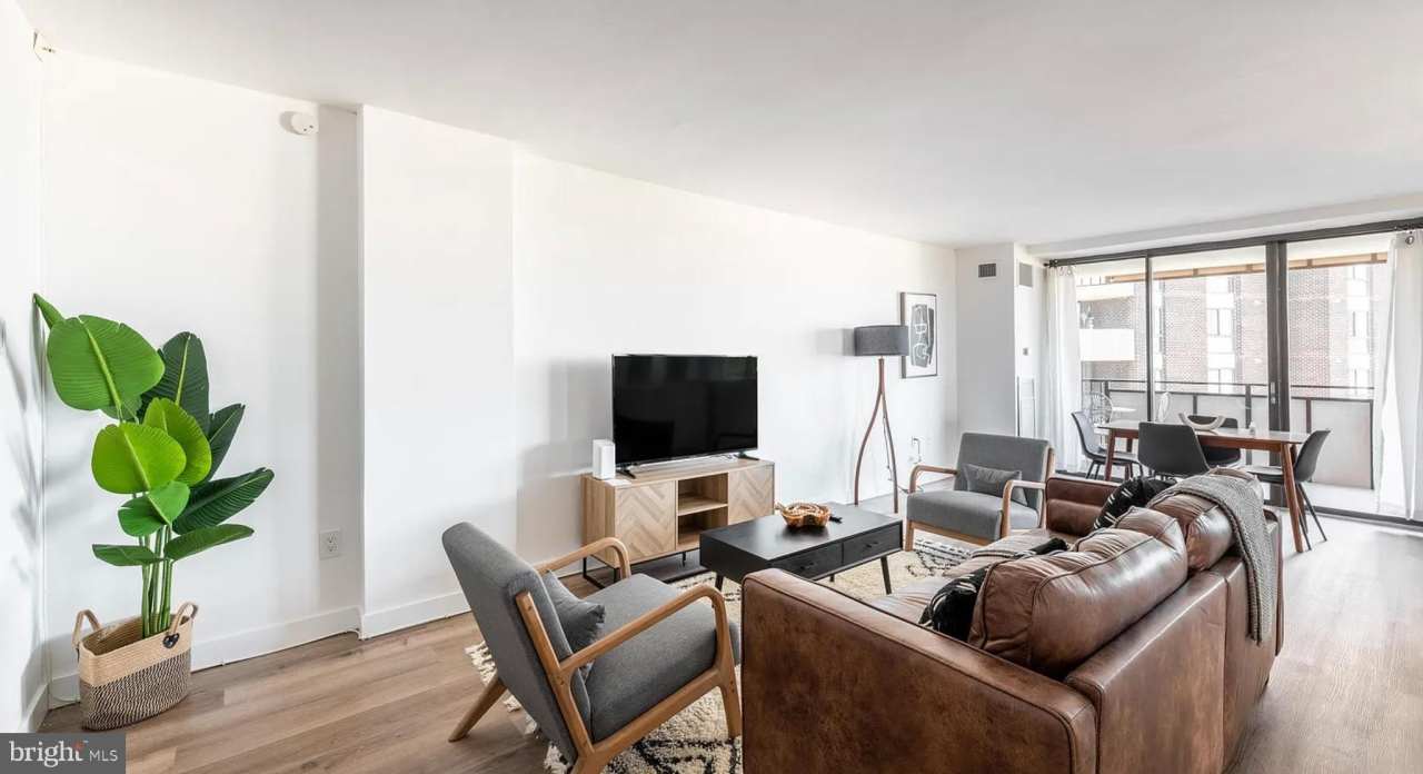 250 S REYNOLDS STREET