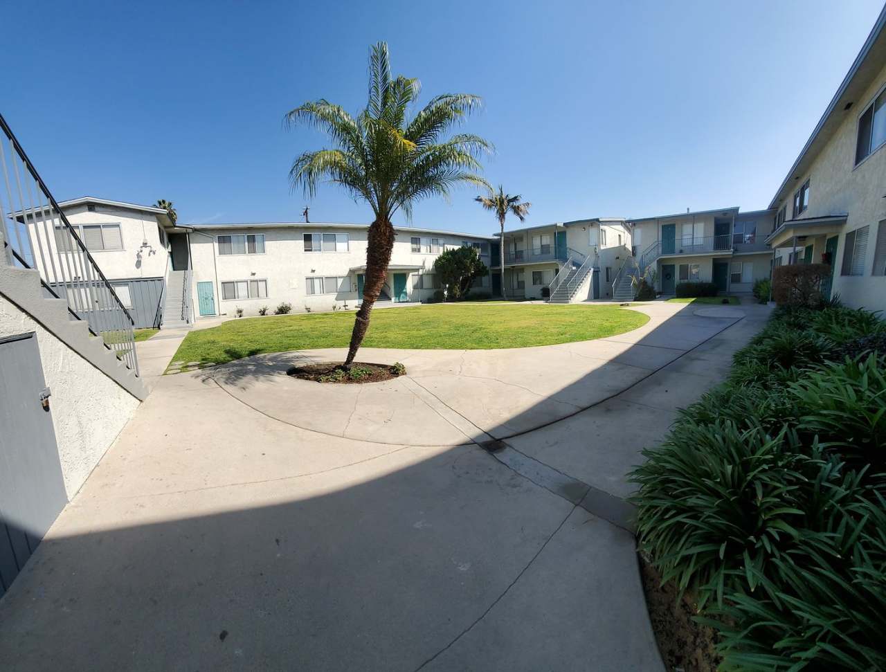 SPACIOUS 1 BEDROOM 1 BATH >> NOW AVAILABLE!