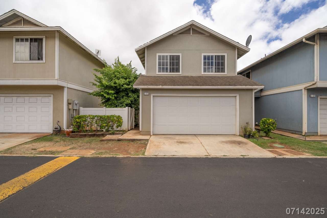 3 Bed 2.5 Bath in Alii Cove