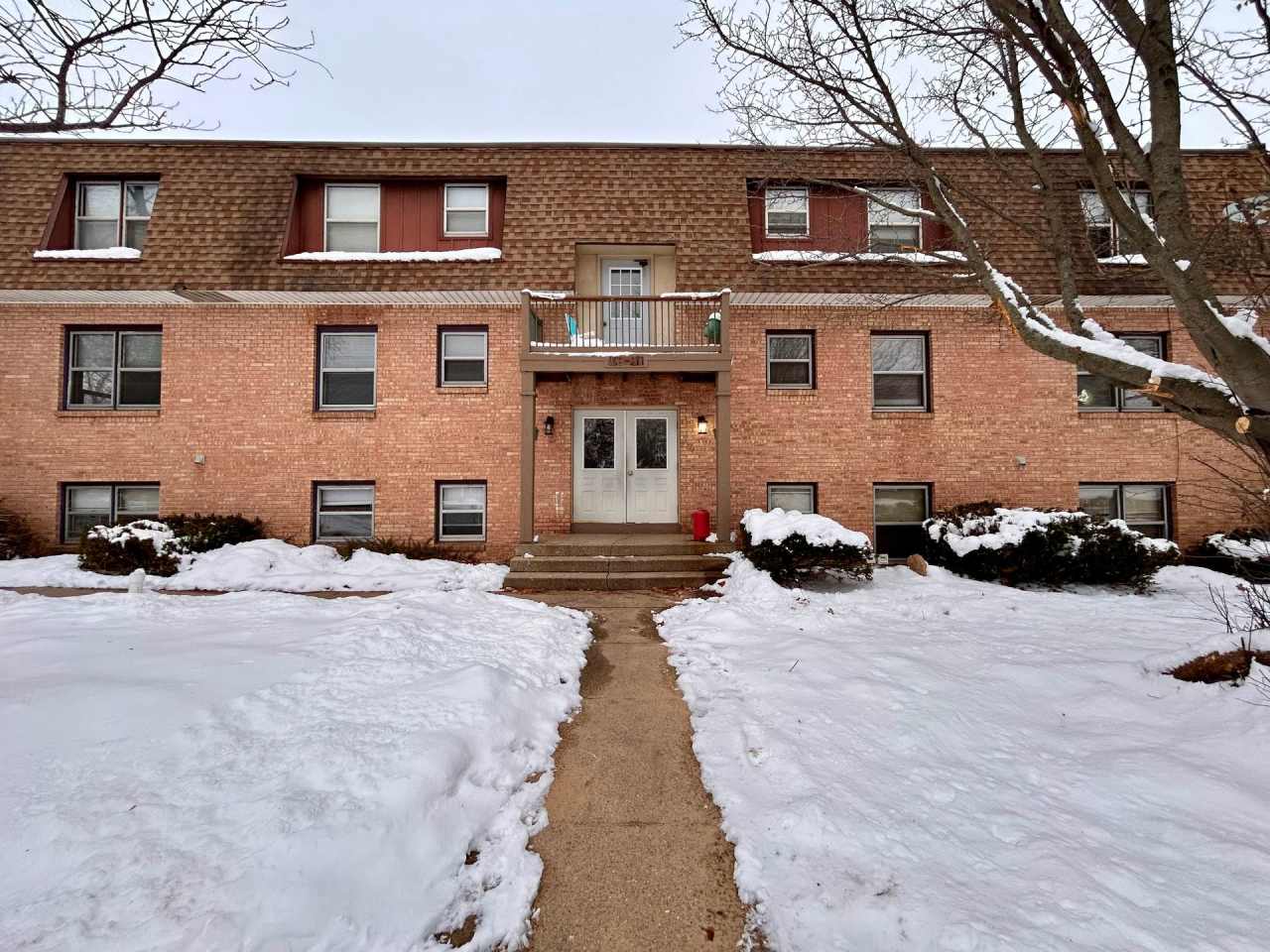 Two Bedroom Apartment in Northwest Grand Rapids - $400 Off Move-in by 2/15/26!