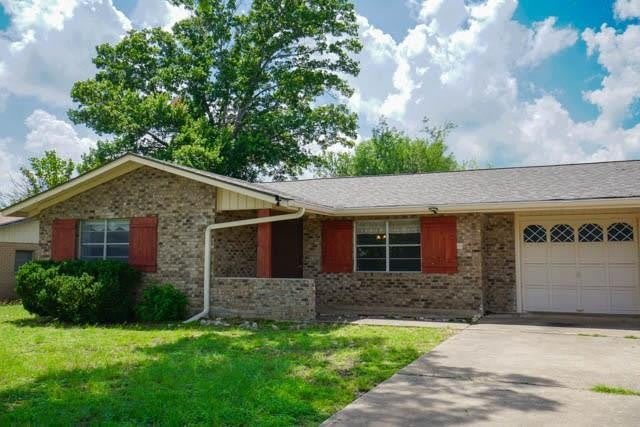 204 Manor Dr