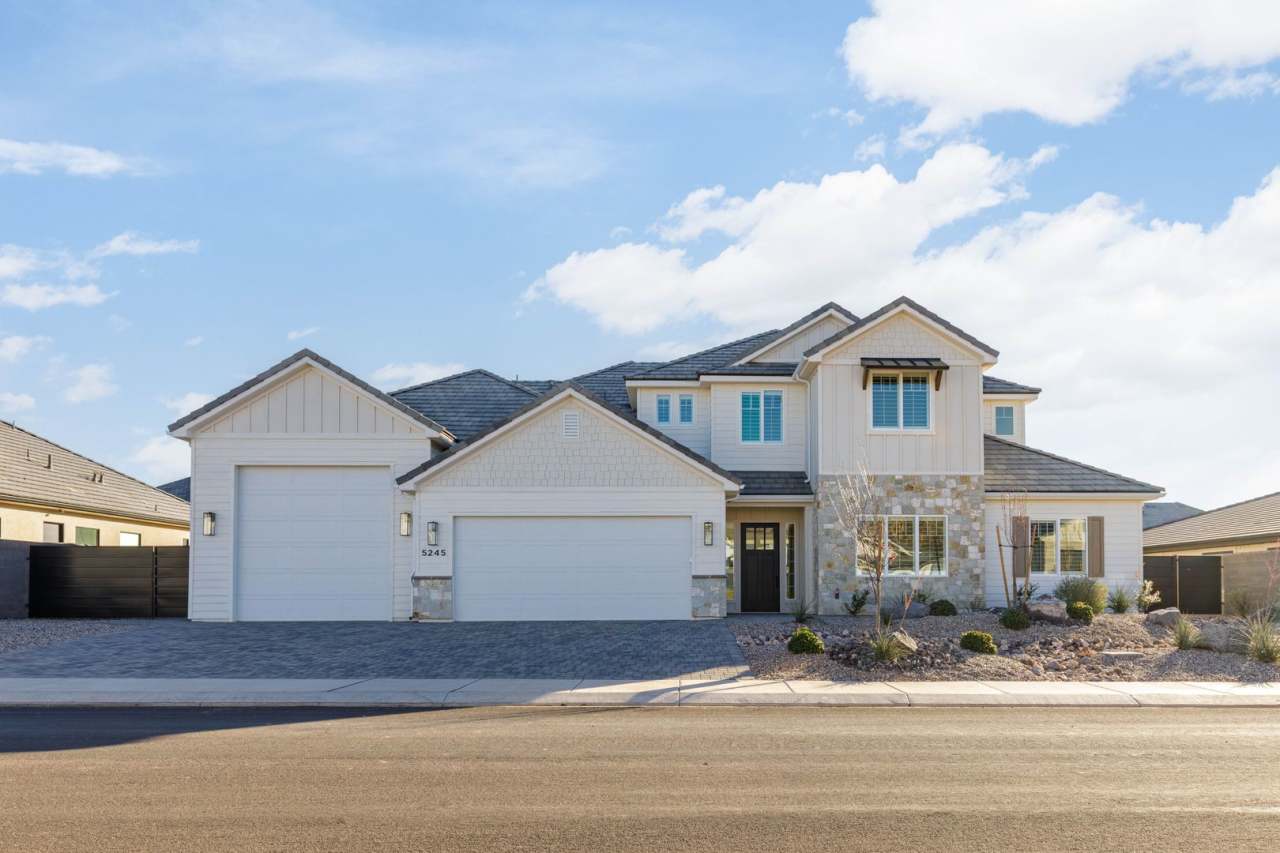 6 bed / 4 bath / 3 car garage custom home in Pecan Valley