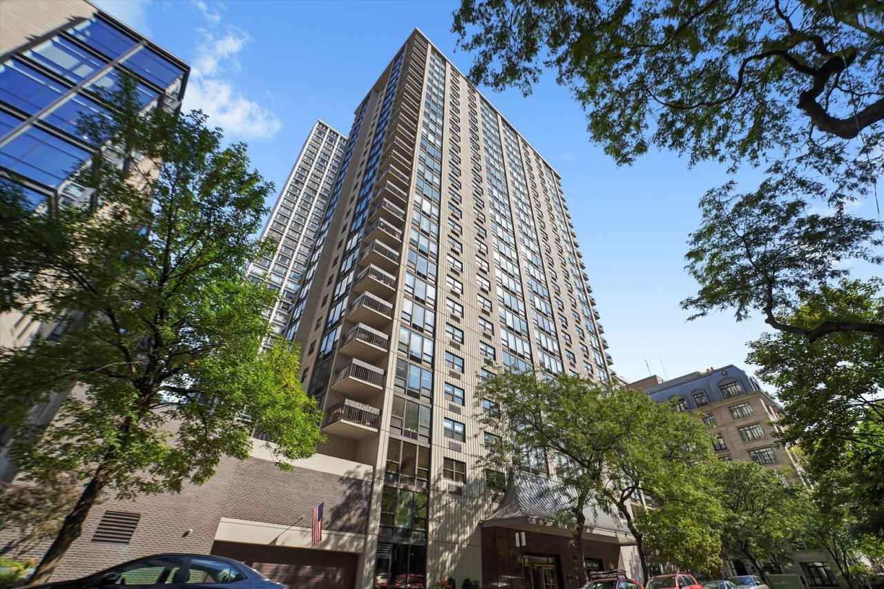 1313 N Ritchie Court