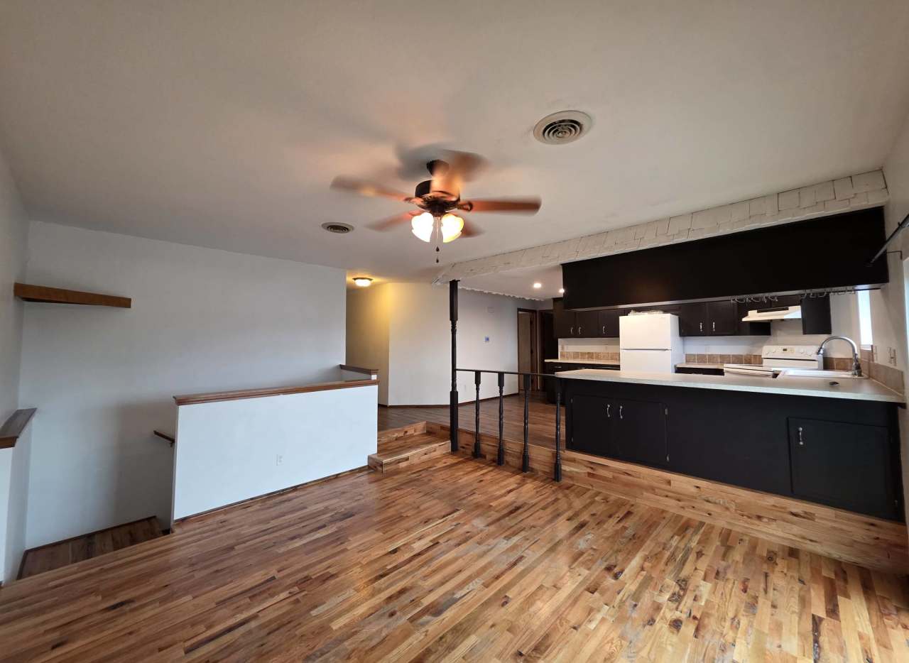 3718 West 17th Place