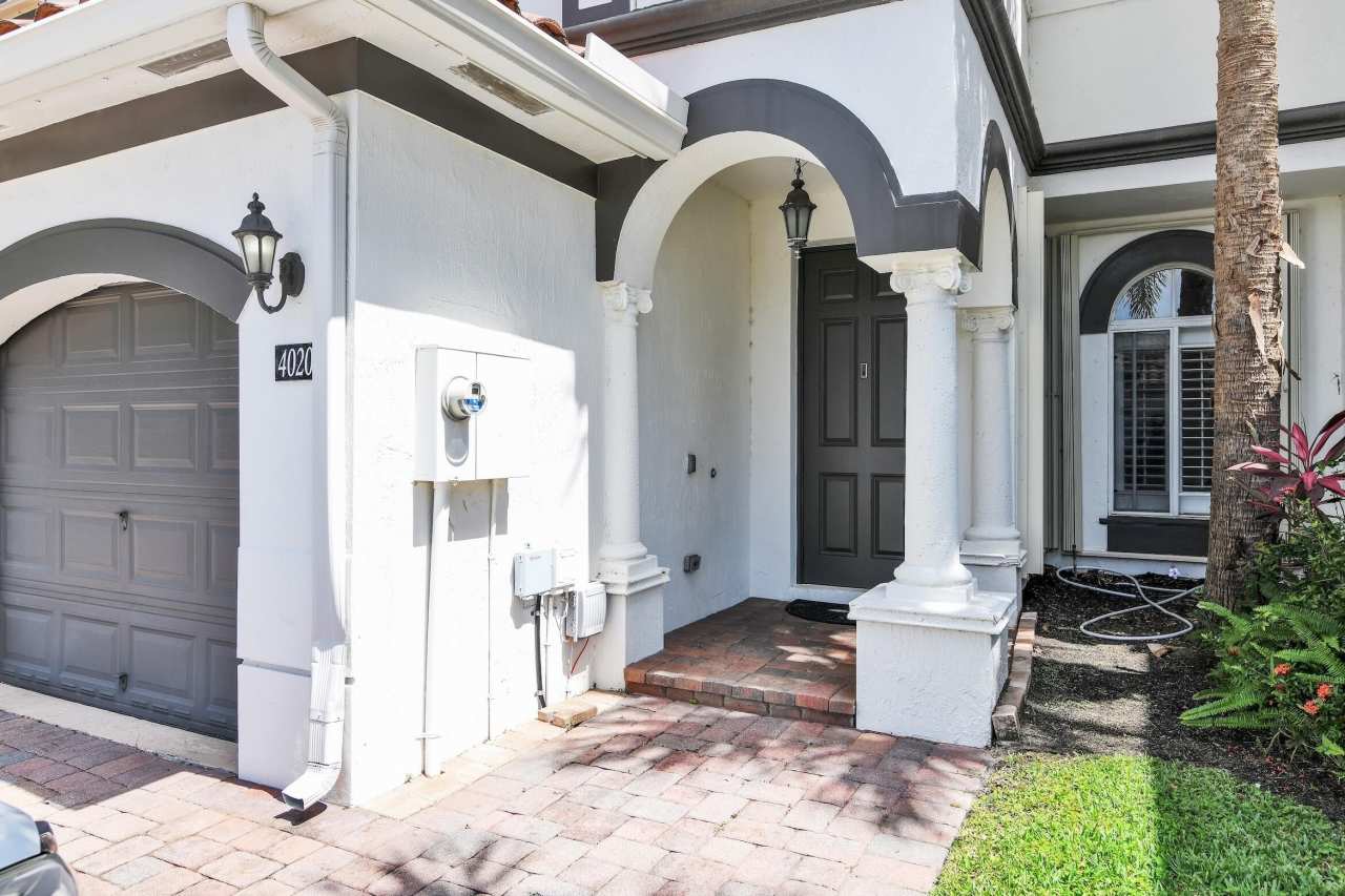 4020 Murano Bay Drive