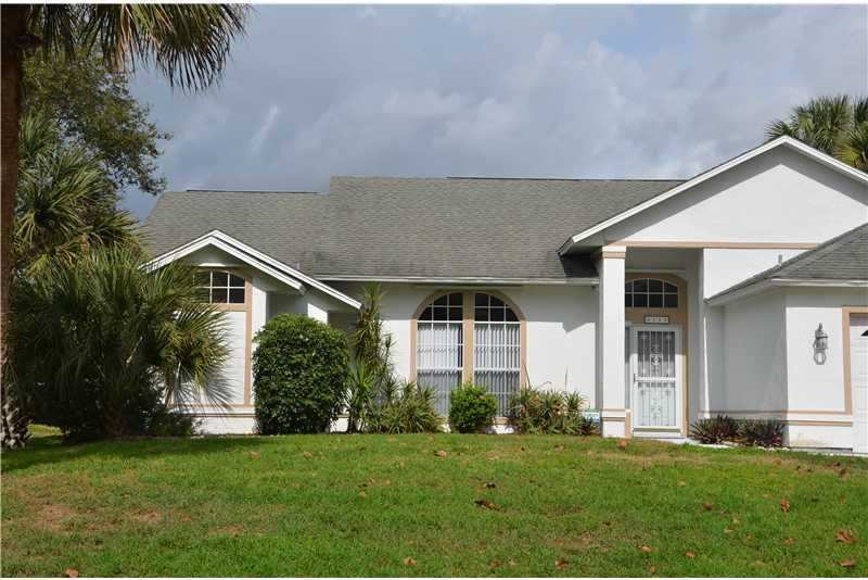 Off-Season Rental 3BR 2BA with pool in Sebastian