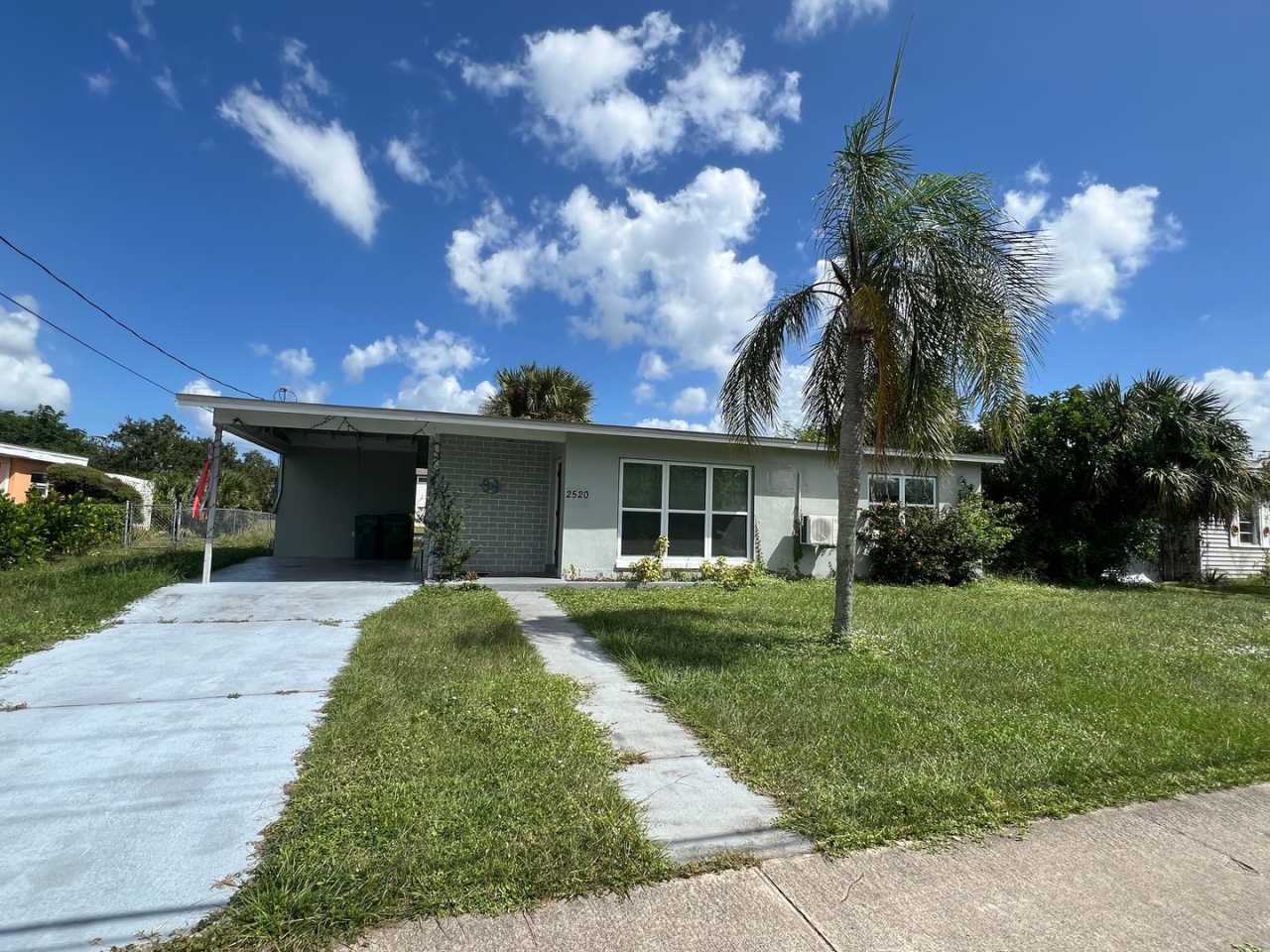 $1,350 ** Annual Lease ** 2 Bedroom / 1 Bath * Single Family ** Port Charlotte ** Canal
