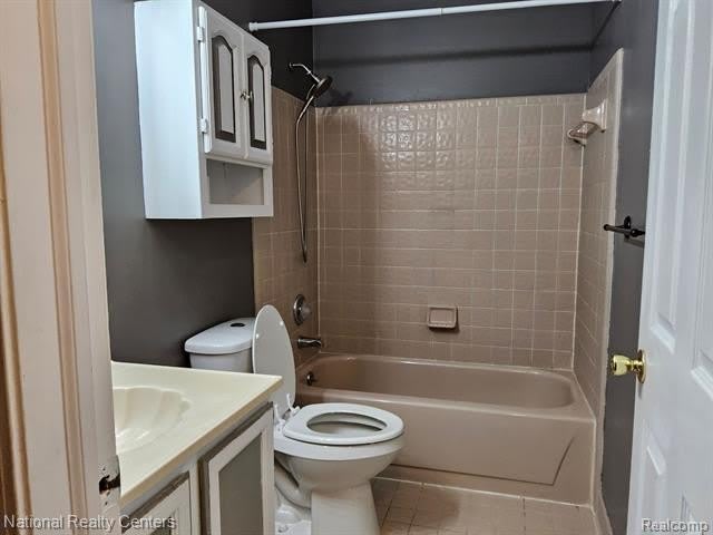 15712 ORCHARD Lane N