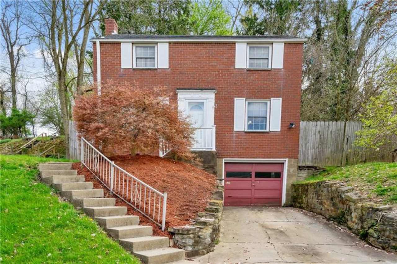 3 Bed/1 Bath Home-Available Now in Penn Hills!