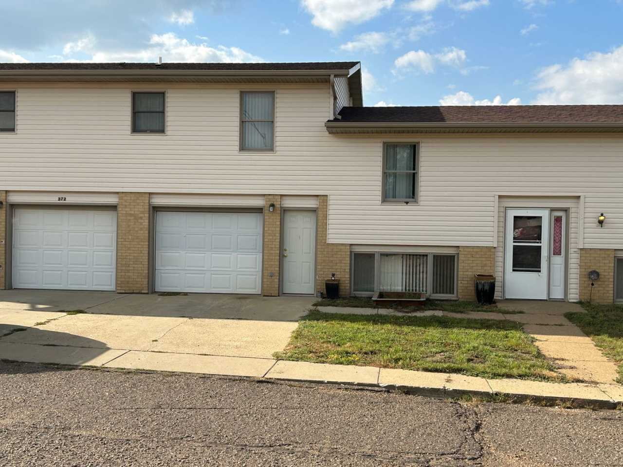 Lovely, Updated Townhome for Rent