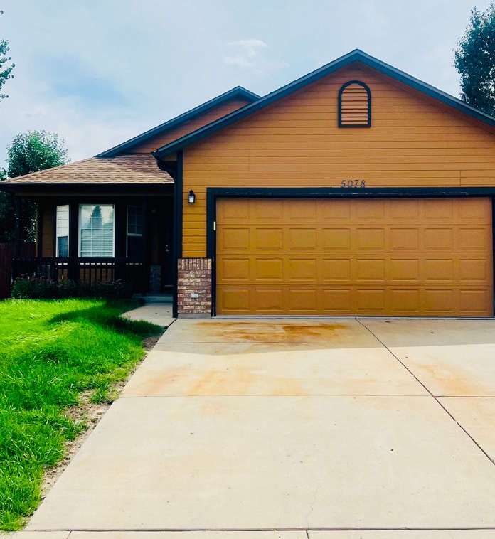 4 bedroom 2 bath close to Fort Carson