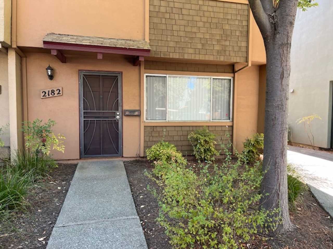 3 bedroom 1.5 bathroom condo in Davis