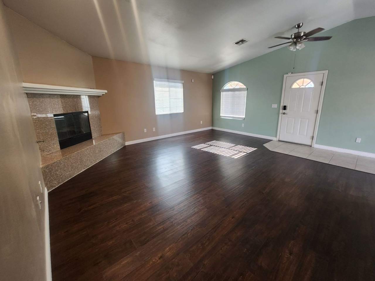 ***$100 off 1st Month Rent*** 3 BEDROOM 2 BATH home ready for move in