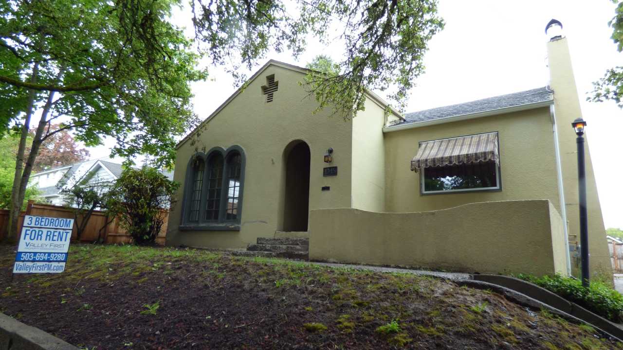 3 bed 1 bath home in South Salem