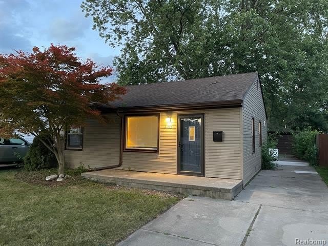 6102 HARRISON Street