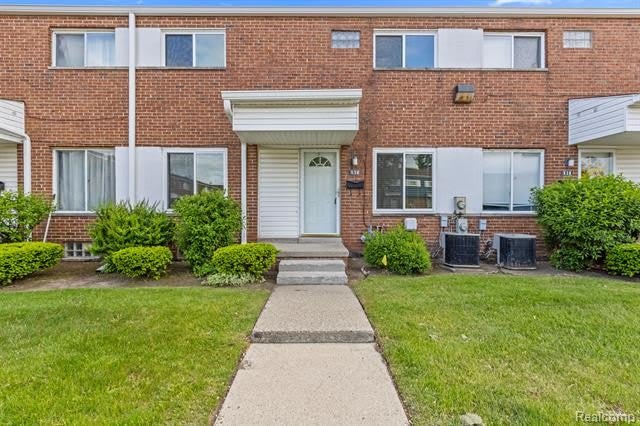 534 SAINT MARON