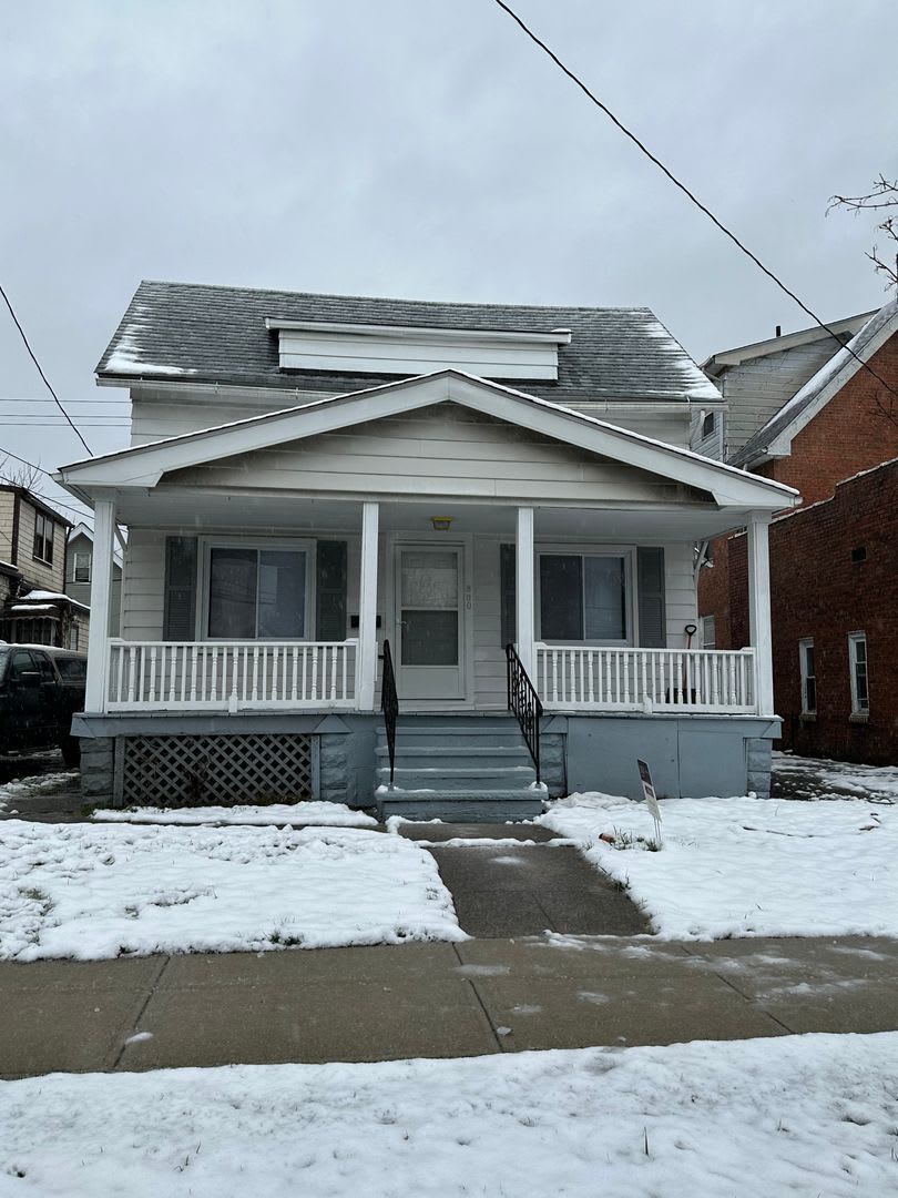 South Collinwood Single Home