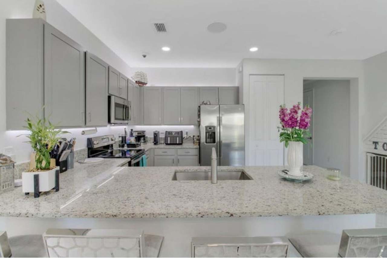 1010 Willow Place, Riviera Beach, FL 33410