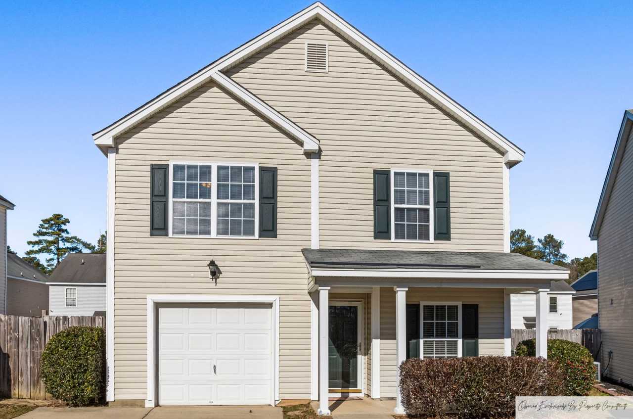 SOUTHEAST'S EAST LAKE CONVENIENT TO FORT JACKSON