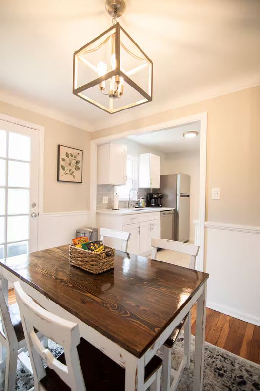 7046 Greenleaf Avenue