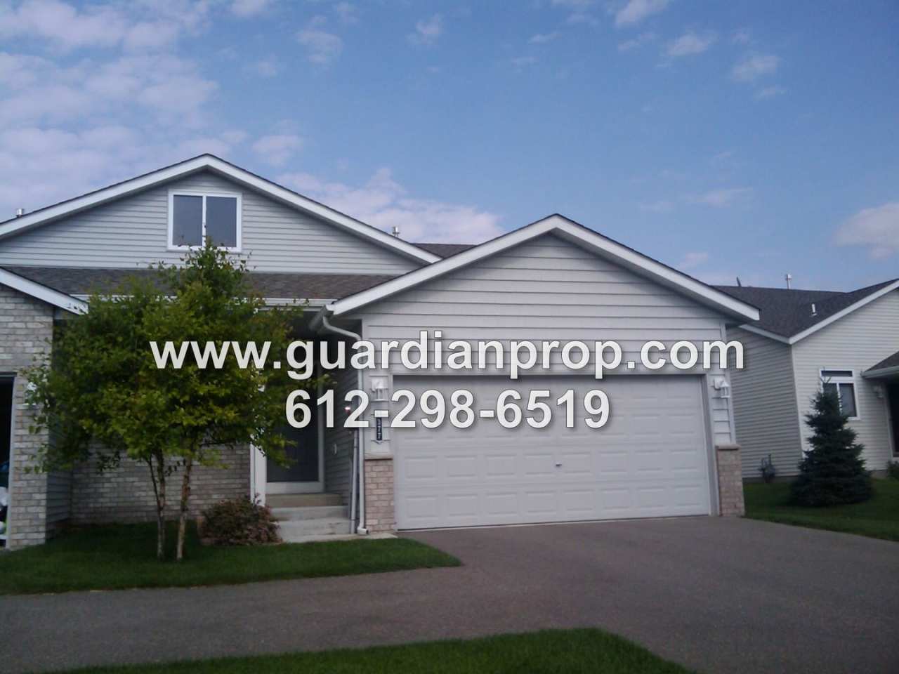 Townhouse Available Now, Vaulted Ceilings, Open Floor Plan, 2 Bath, Attached Garage, New Carpet