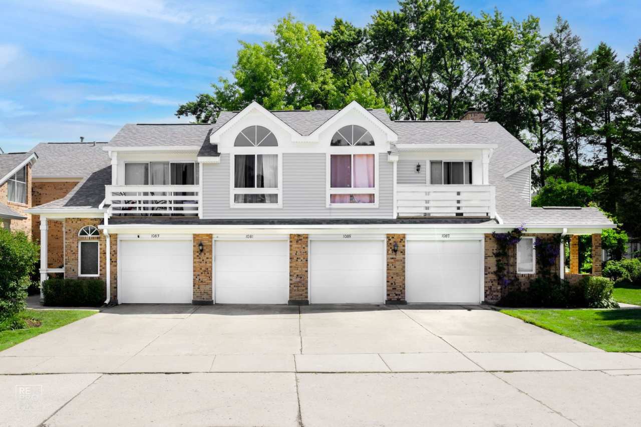 Buffalo Grove Condo available NOW!