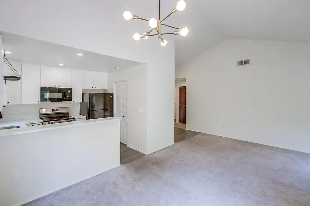 11215 Avenida De Los Lobos Unit D