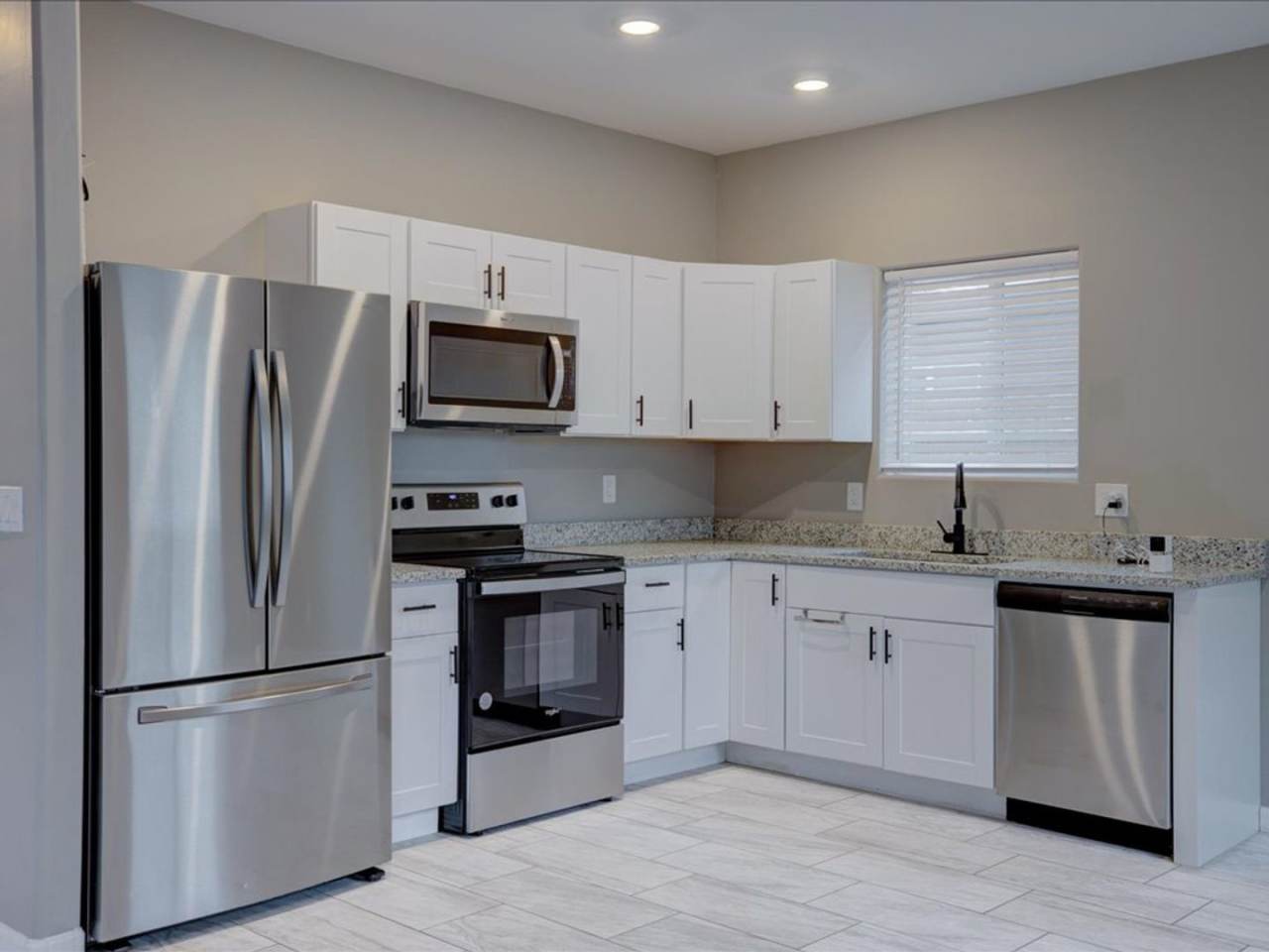 Modern 3 Bedroom 2 Bathroom home with open layout