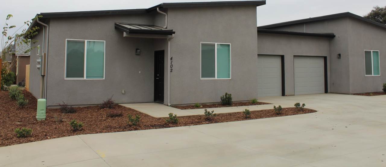 4102 E Kaweah Avenue