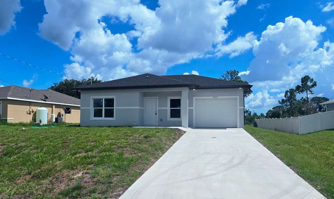 BRAND NEW 2/2/1-SW LEHIGH ACRES