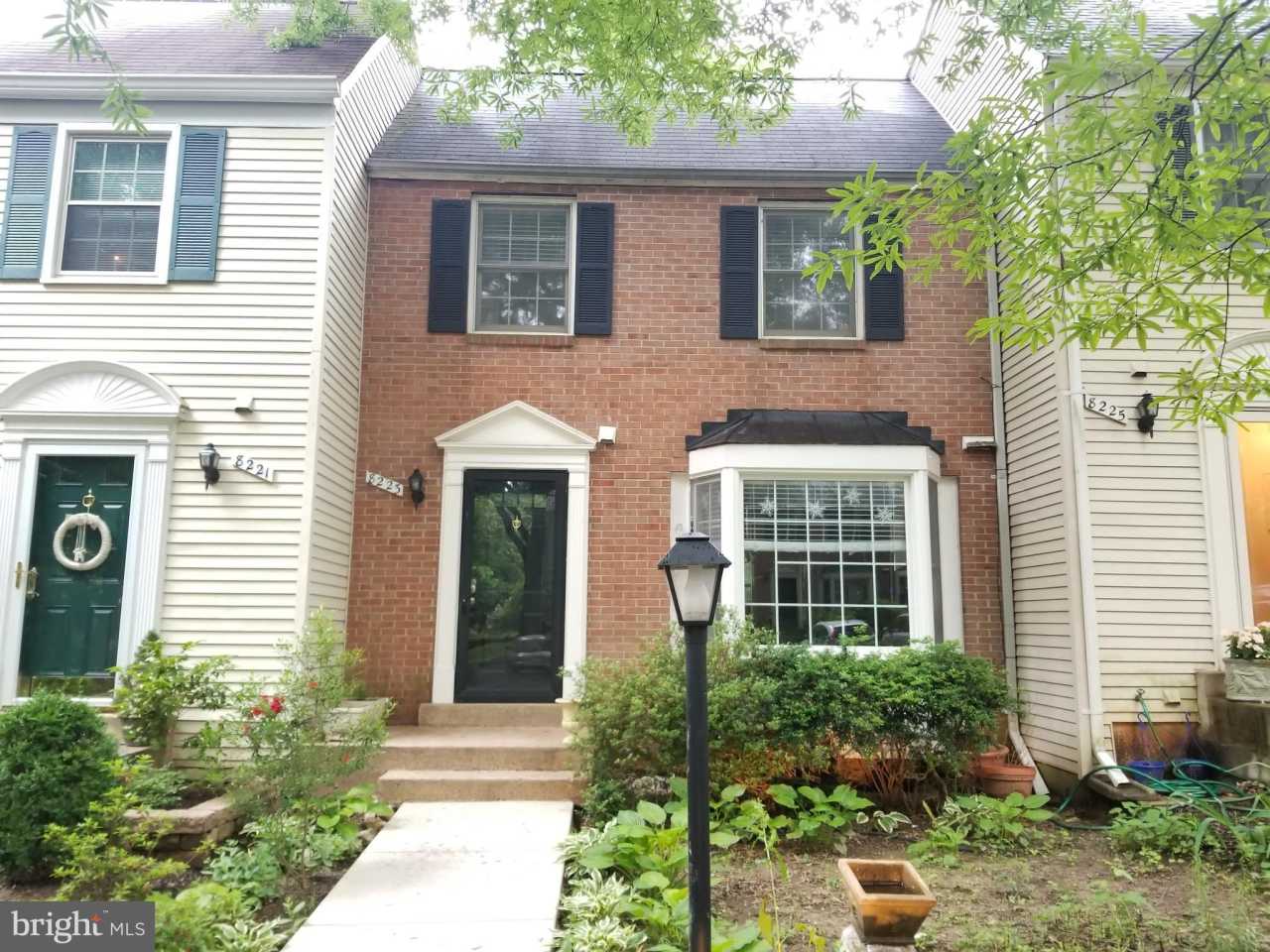 8223 GOLDSTREAM Court