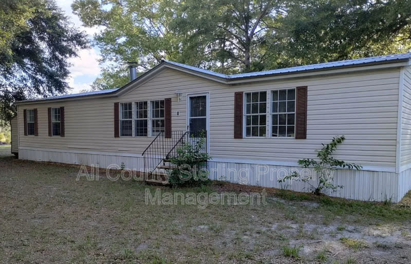 206 SW Satellite Lane