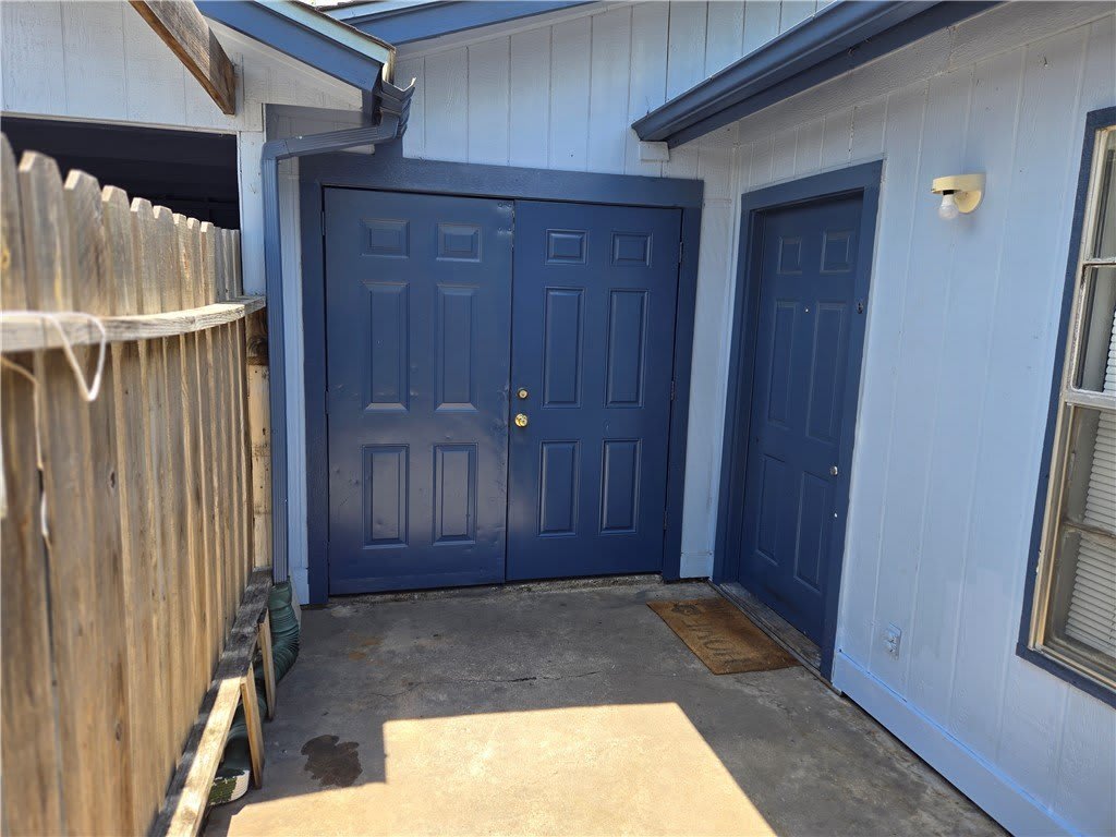 5727 Crestmore Drive unit: C