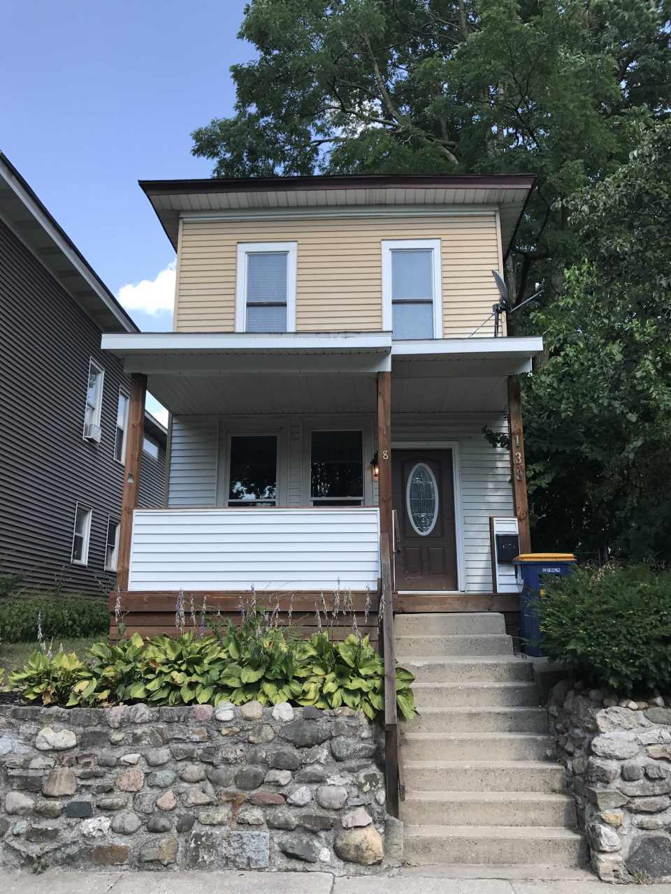 138 National Avenue Southwest