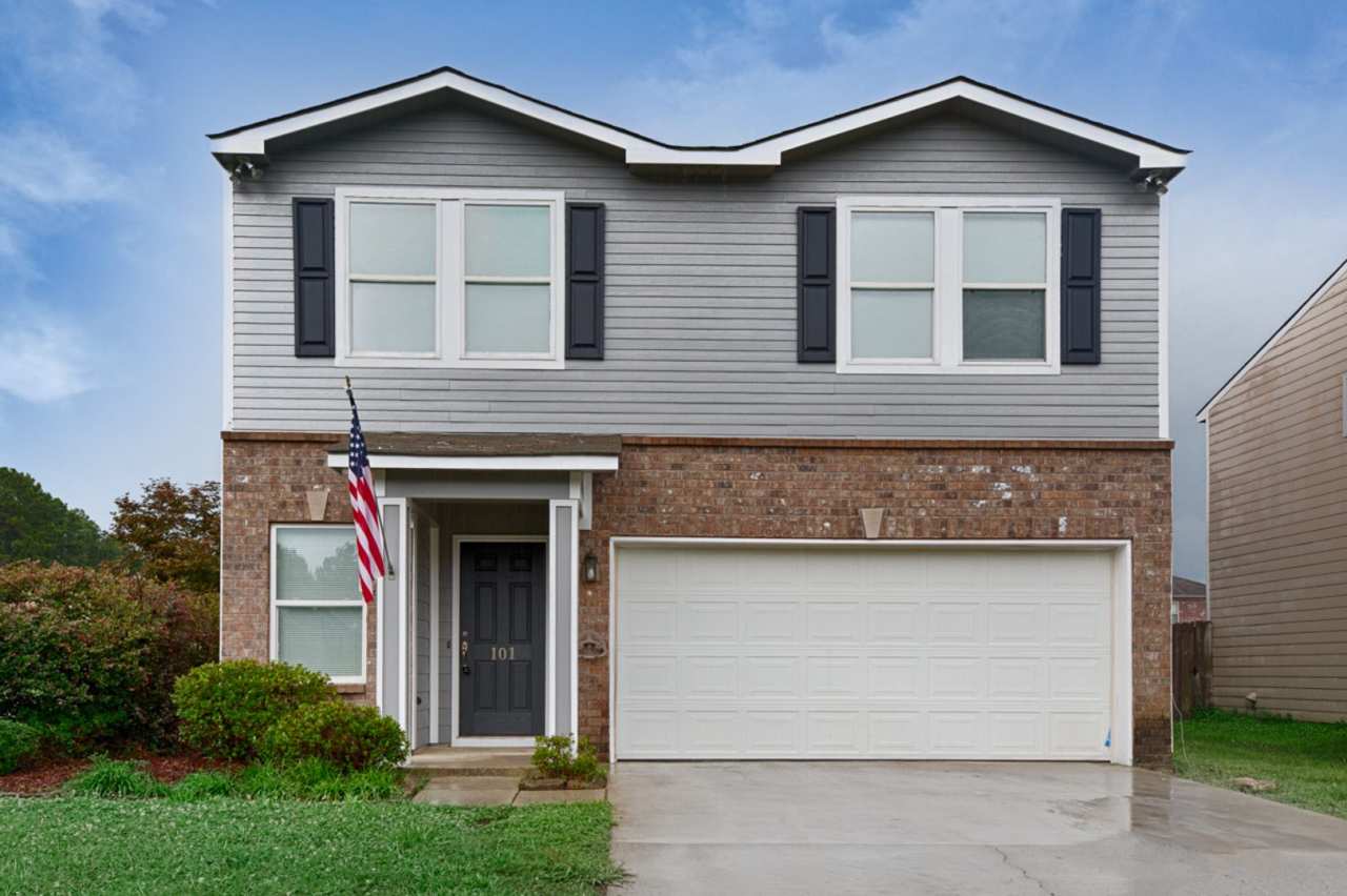 THREE BEDROOM/TWO BATH SPACIOUS HOME - OWENS CROSS ROADS