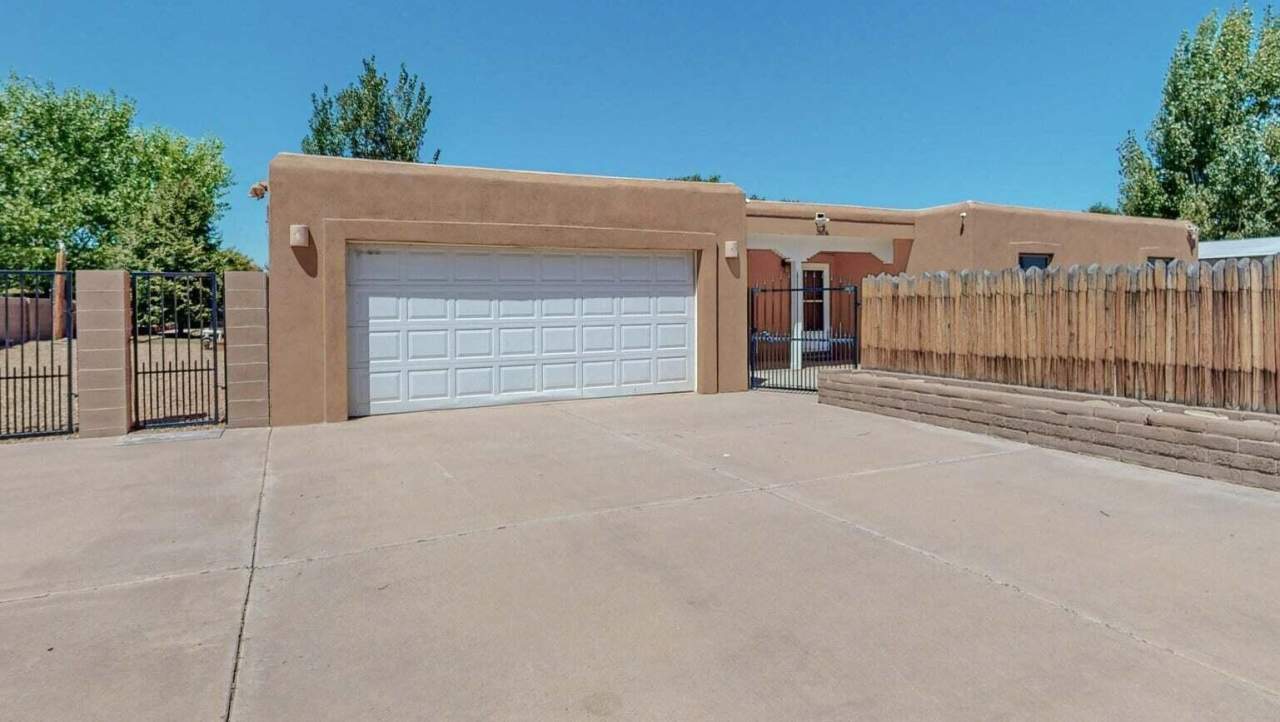 501 Calle De La Angel