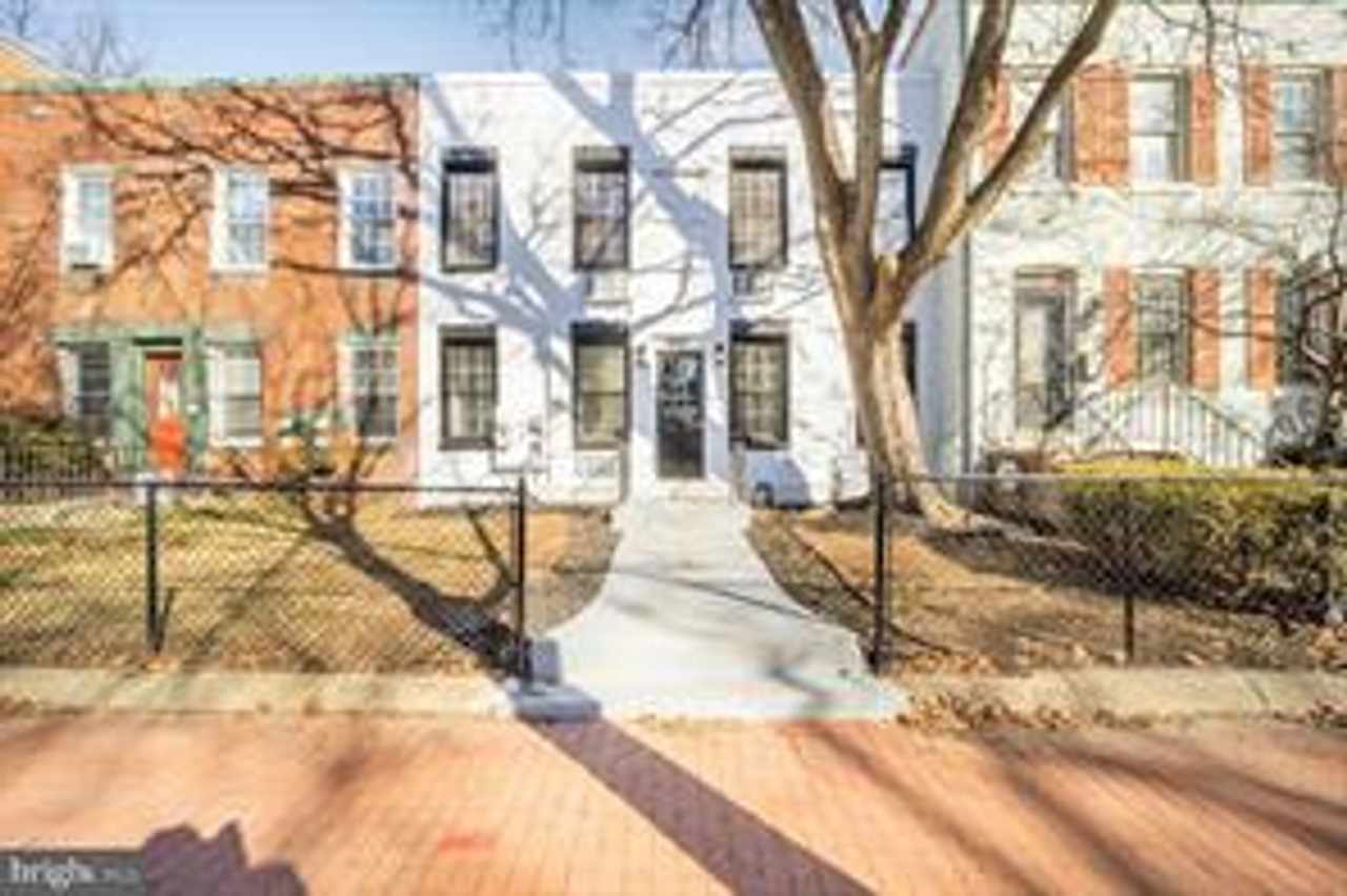 Charming 1BR/1BA in Hill East