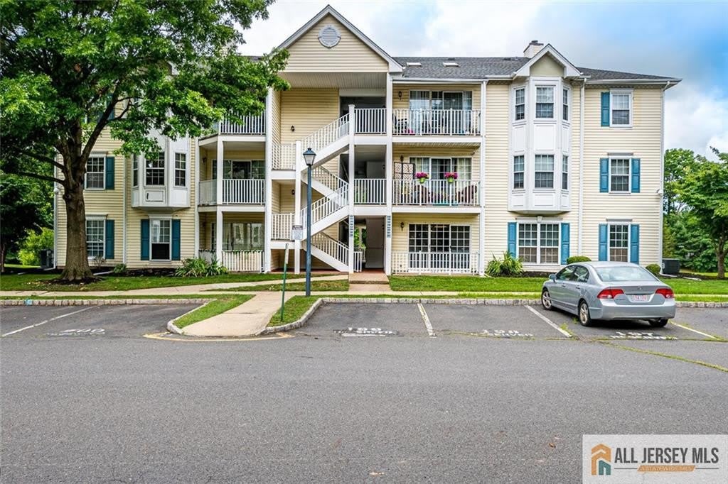 298 Wimbeldon Court