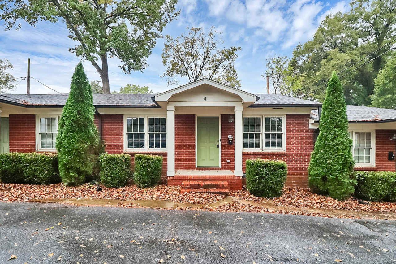 Rent Special on Beautifully Renovated Apartment in Wilmore!