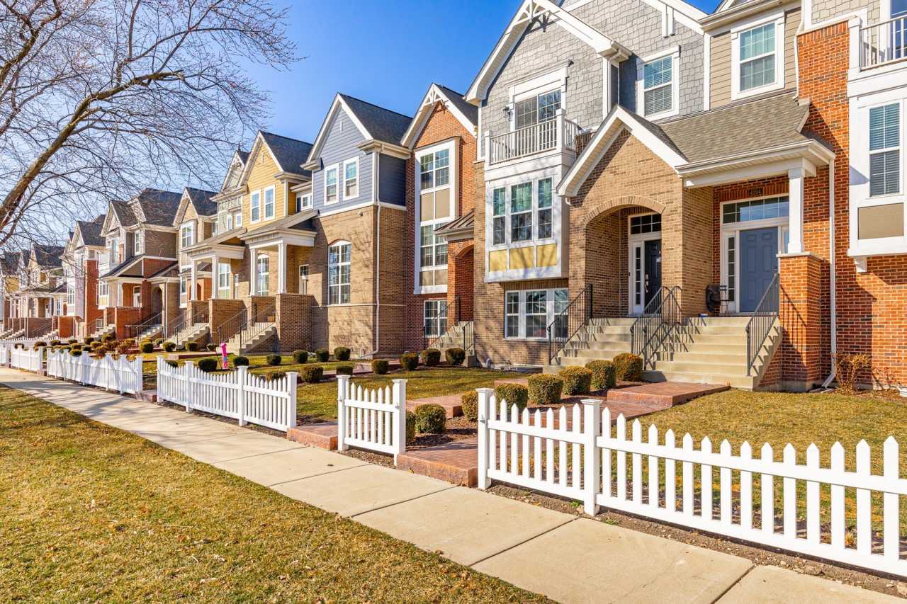 4192 Royal Mews Circle