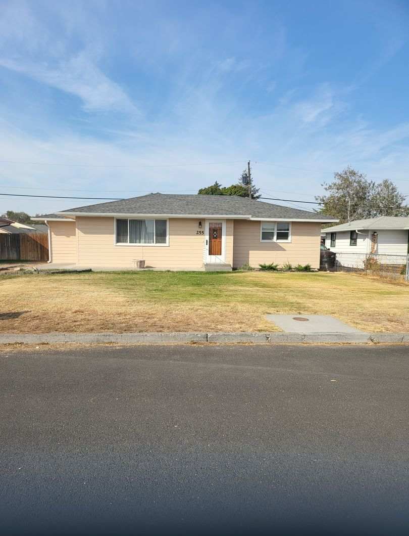 3 bed 1.5 bath house in Ephrata