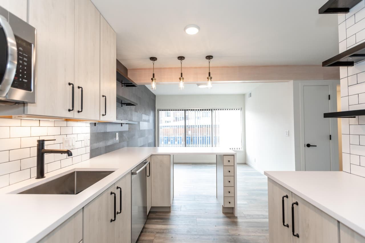 2124 Pauline Boulevard unit: 205