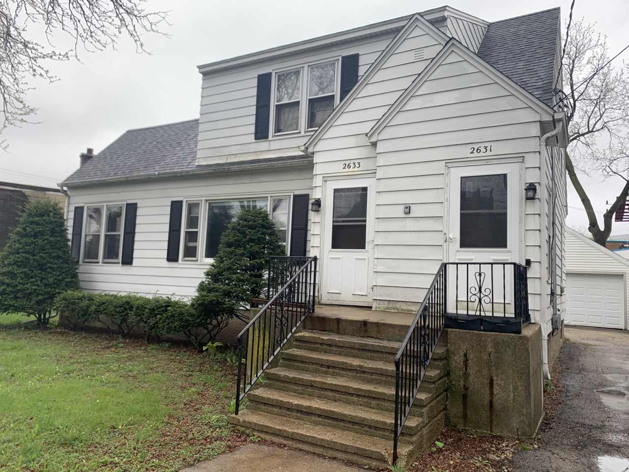 2631 E Dayton St
