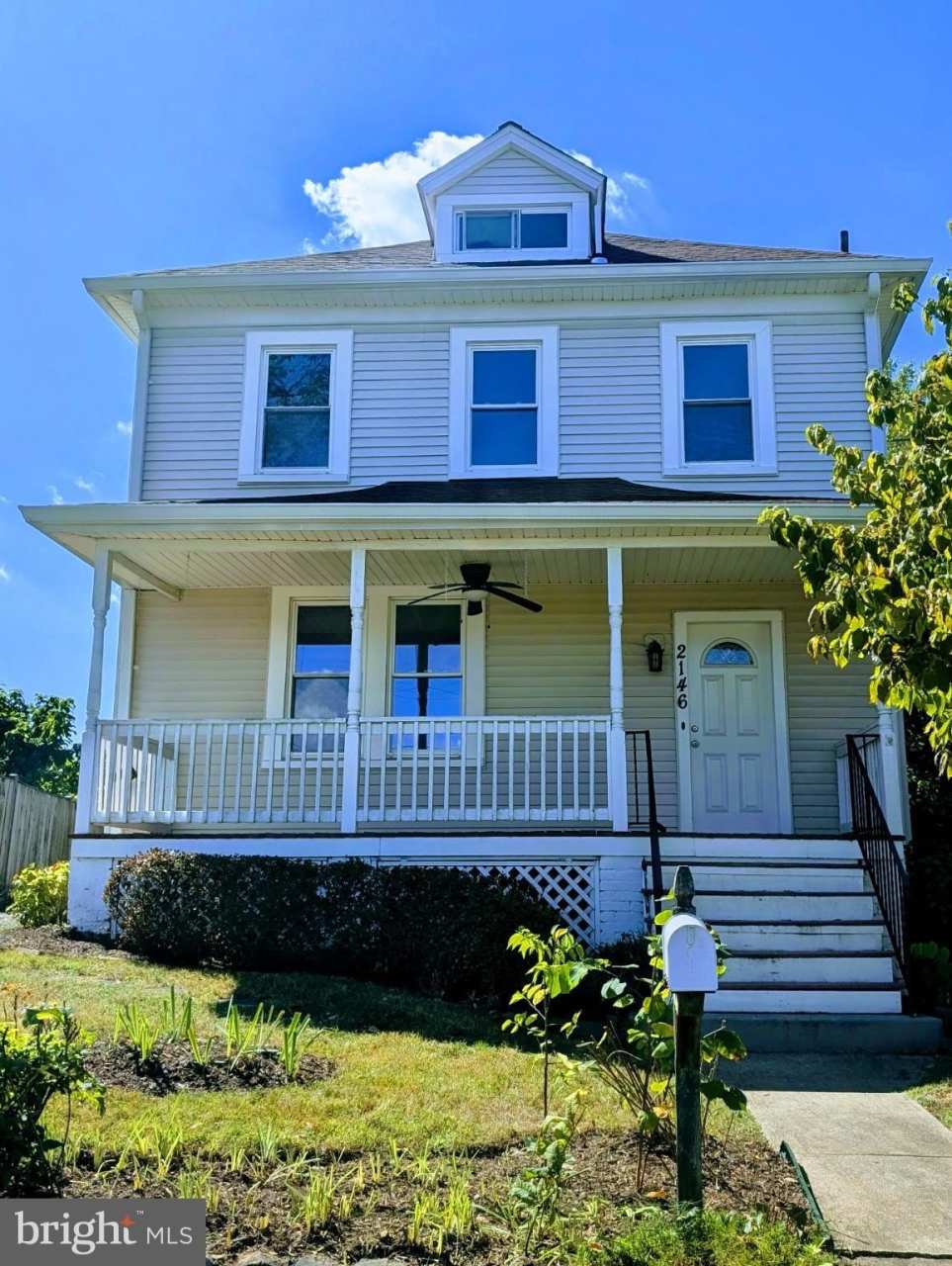 2146 N STAFFORD Street N