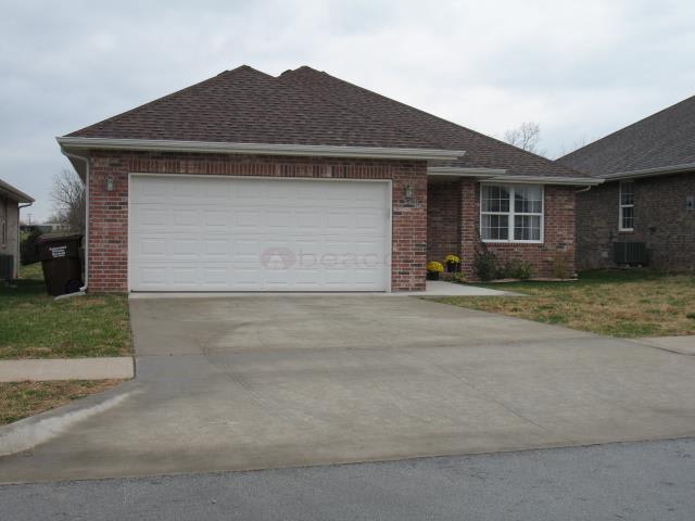 All brick SE Springfield home for lease