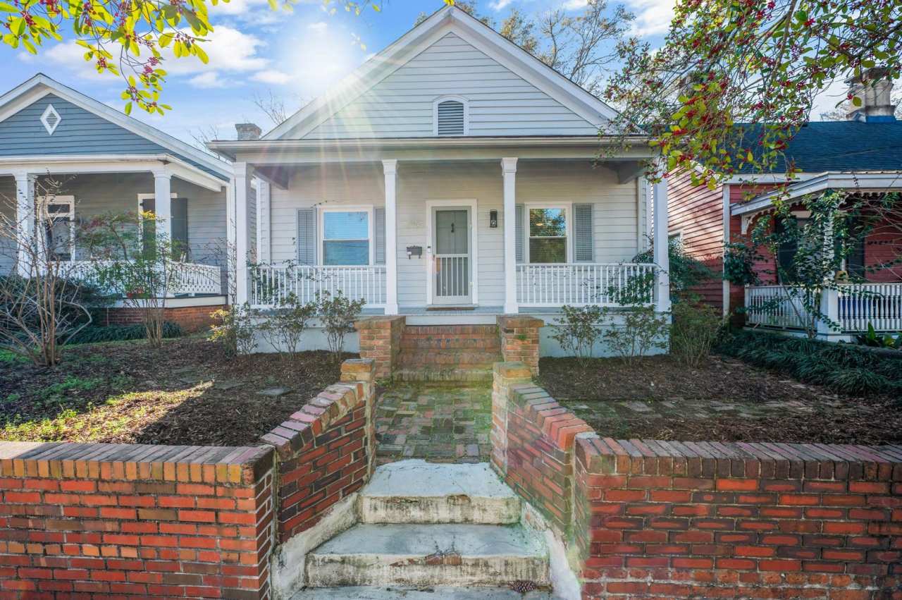 3 Bedroom, 2 Bathroom Cottage In the Heart of Downtown Wilmington