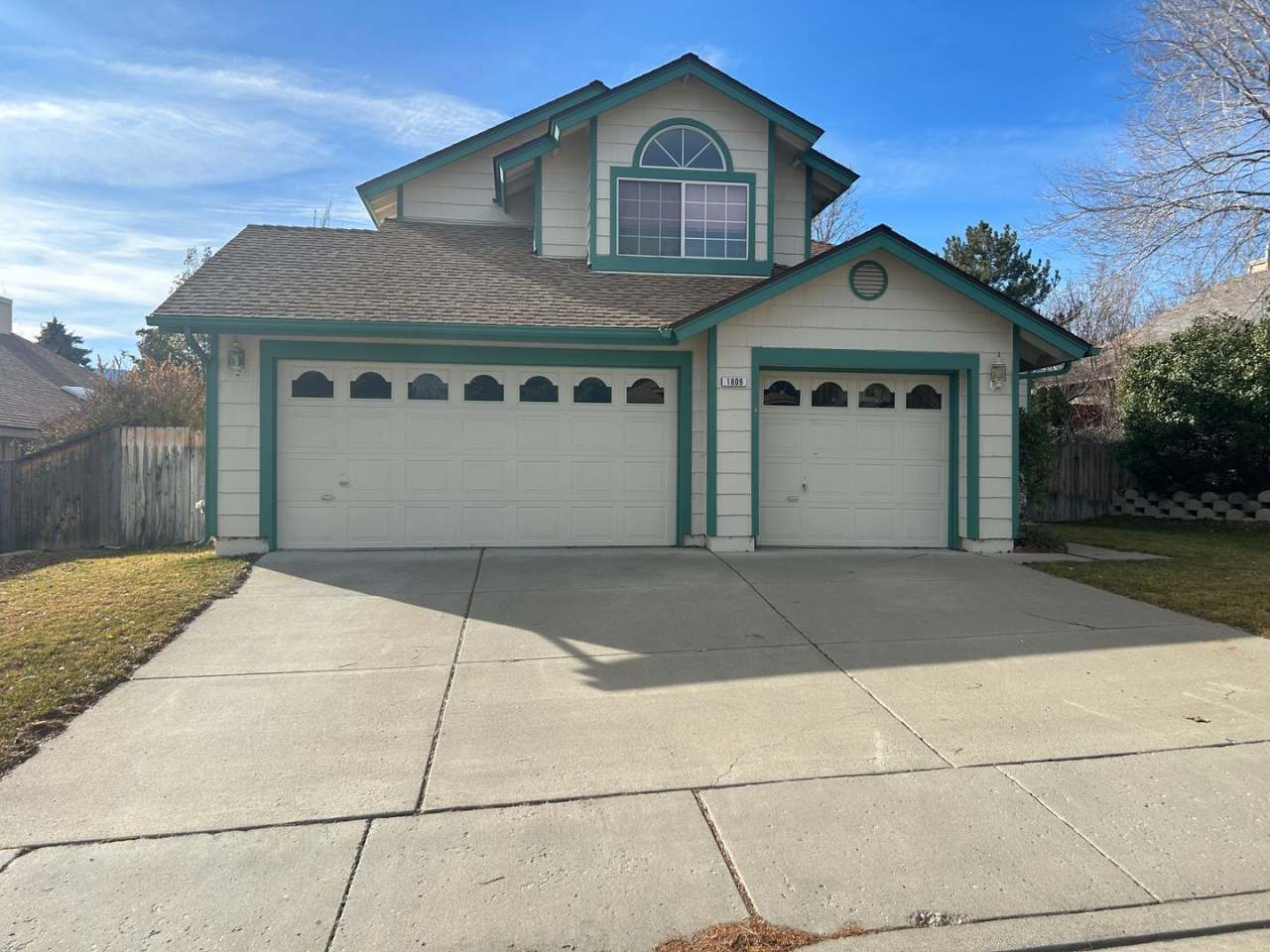 Large 4 bedroom house rent in NW Reno