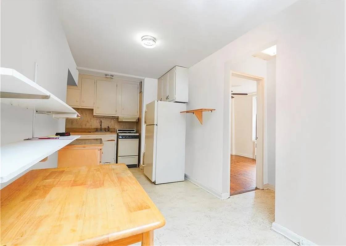 2685 E 7th St Apt 1N