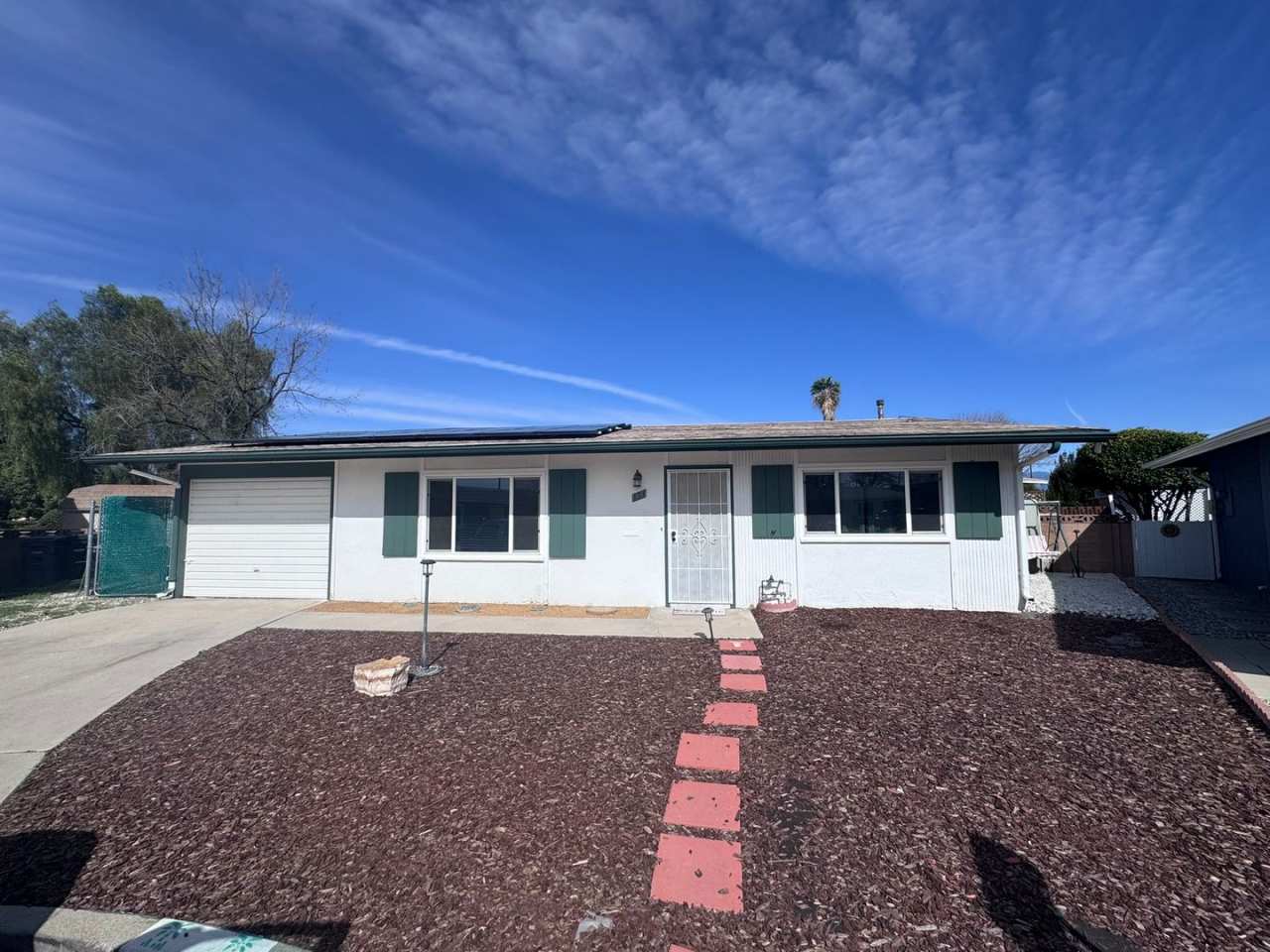 Charming 2-Bedroom Home in Sun Park Hemet II with Upgraded Features  Private Oasis
