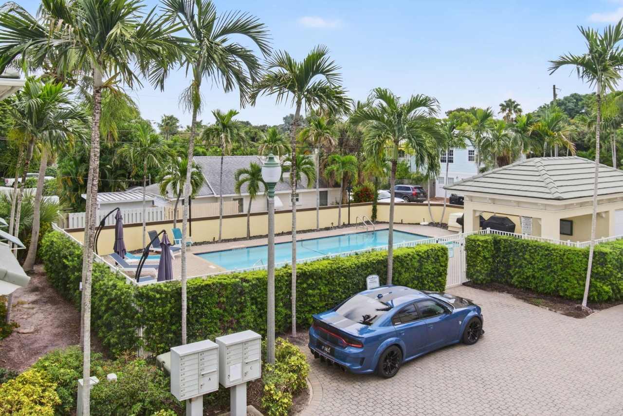 518 N Federal Highway